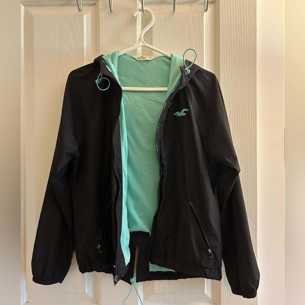 Hollister light windbreaker jacket